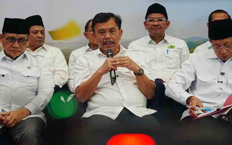 Bakom: Ekonomi Tumbuh dan Gaji Buruh Naik di 2 Tahun Prabowo-Gibran
